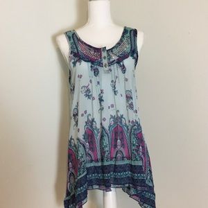 FANG Women’s Top Size XL Blue and Orchid Print